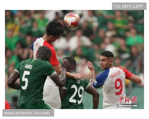 2018年上海申花与北京国安激战回顾及精彩瞬间分析